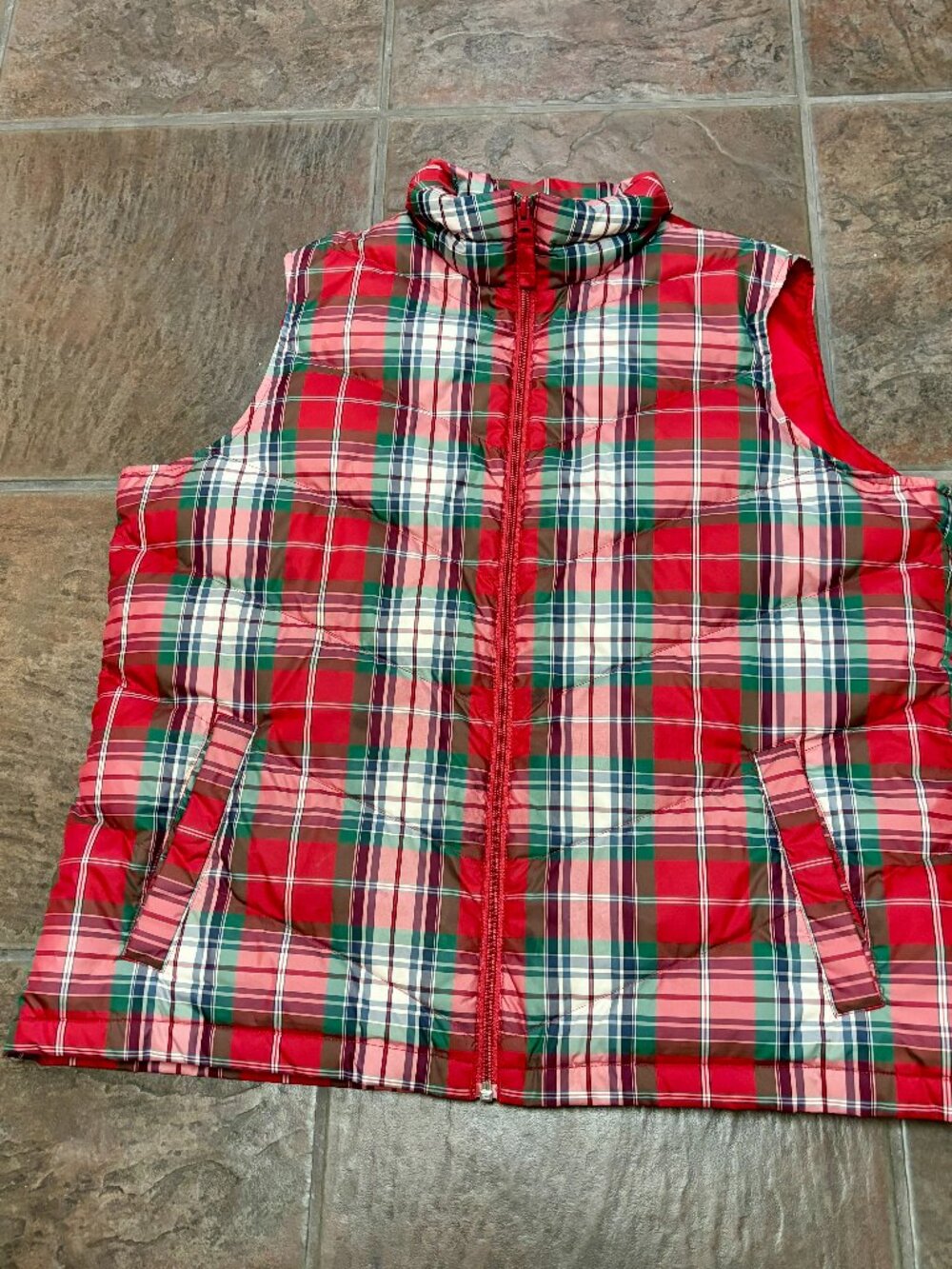 ~~Lands End Down Puffer Vest Womens L (14-16) Tartan Red Plaid Full Zip Quilted.
